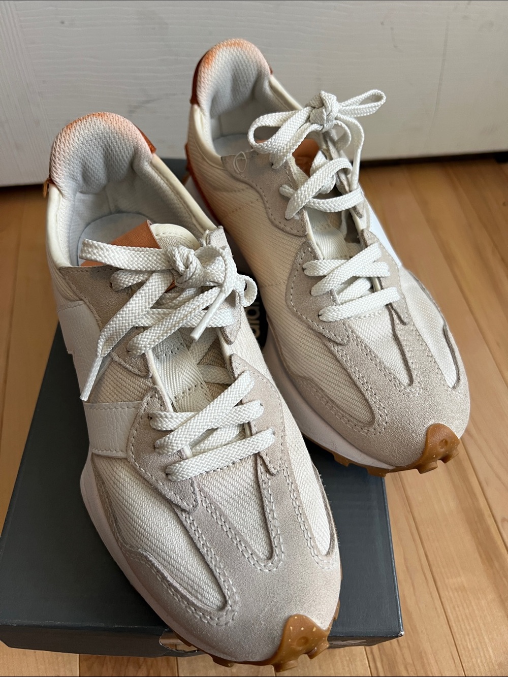 New Balance Cream and Tan Casual Lace-Up Sneakers